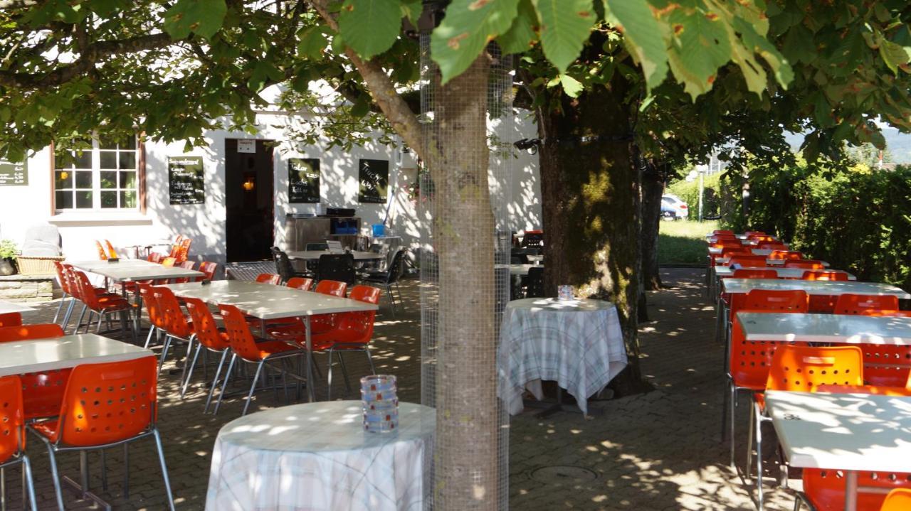 Hotel Restaurant Kreuz Kaiserstuhl Buitenkant foto